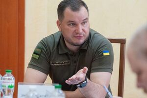 Снаряди з фосфором заборонені під час війни, зазначив Живицький