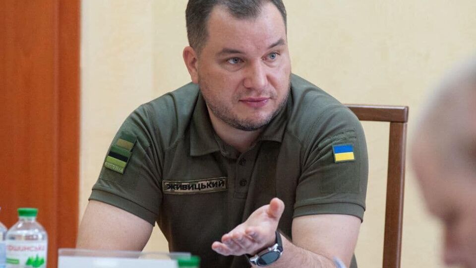 Снаряди з фосфором заборонені під час війни, зазначив Живицький