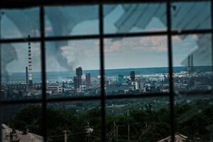 Гайдай зазначав 22 червня, що в укриттях "Азоту" перебуває 568 осіб