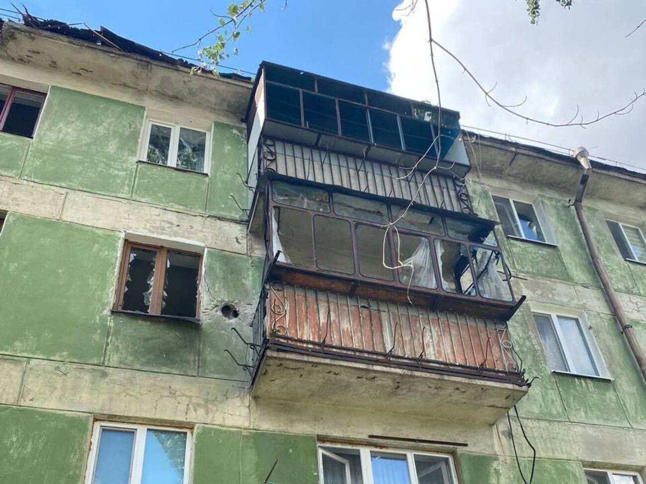 За словами Резніченка, у Широківській громаді внаслідок обстрілу зафіксовано руйнування
