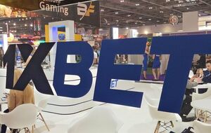 Delo.ua пишет, что торговая марка 1xbet была зарегистрирована в Украине в 2015 году на кипрскую компанию Navasard Limited