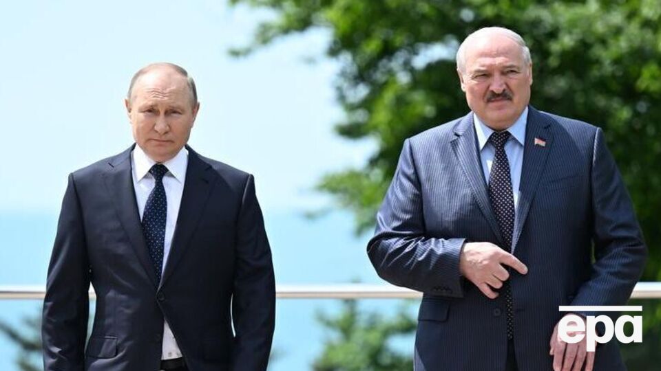 Лукашенко (праворуч) поїхав до Путіна (ліворуч) 23 червня