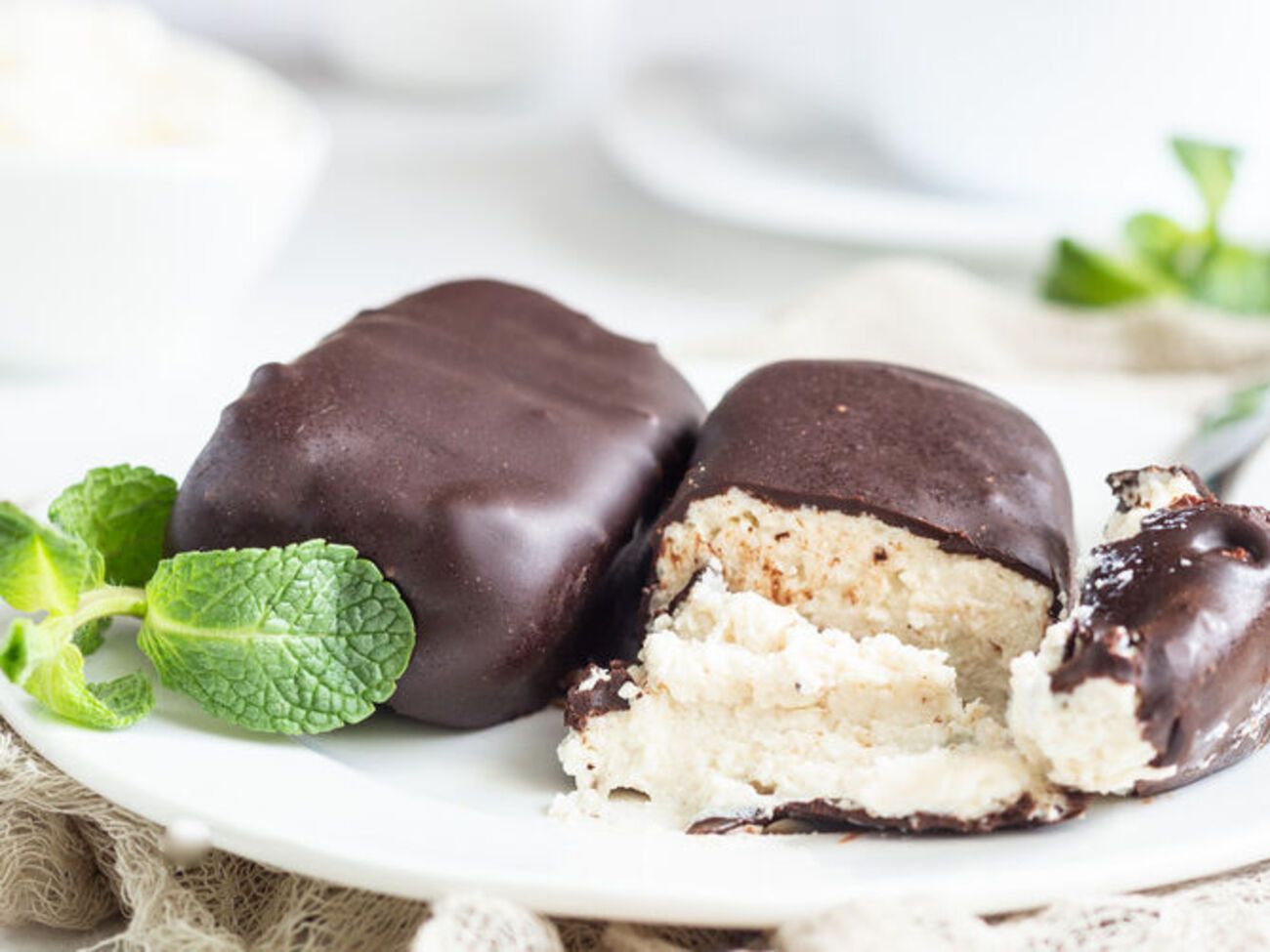 Сирки можна готувати білі або коричневі, додавши в них какао