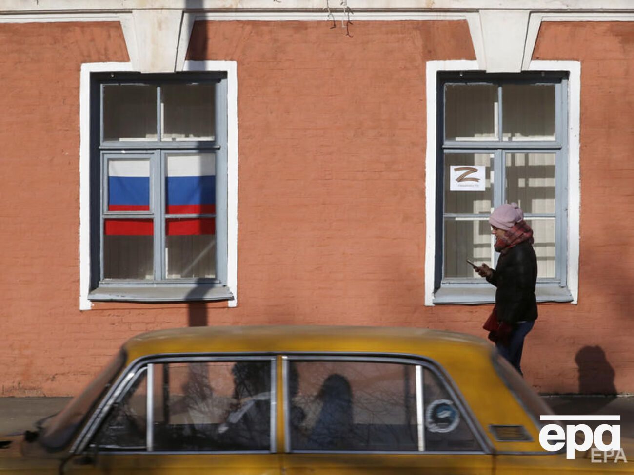 В российских городах до сих пор есть бараки, отметил Полторанин