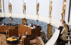 Європа не може бути залежною від країни, яка "не поважає міжнародного правопорядку", зазначив депутат Едускунти Адлеркройц