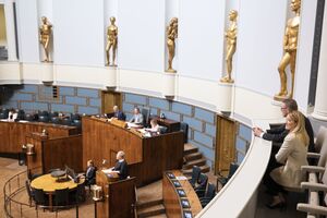 Європа не може бути залежною від країни, яка "не поважає міжнародного правопорядку", зазначив депутат Едускунти Адлеркройц