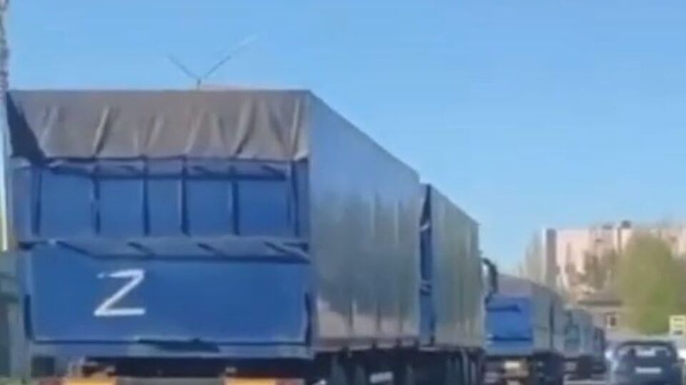 Конвой от 30 до 50 машин под охраной оккупантов выезжает из Мелитополя ежедневно, отметил Федоров