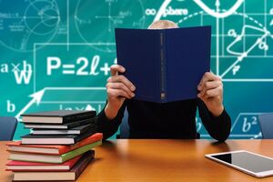 Учебный год должен завершиться в украинских школах 30 июня 2023 года