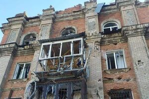 Росіяни й далі обстрілюють житлові квартали та завдають авіаударів по Луганській області