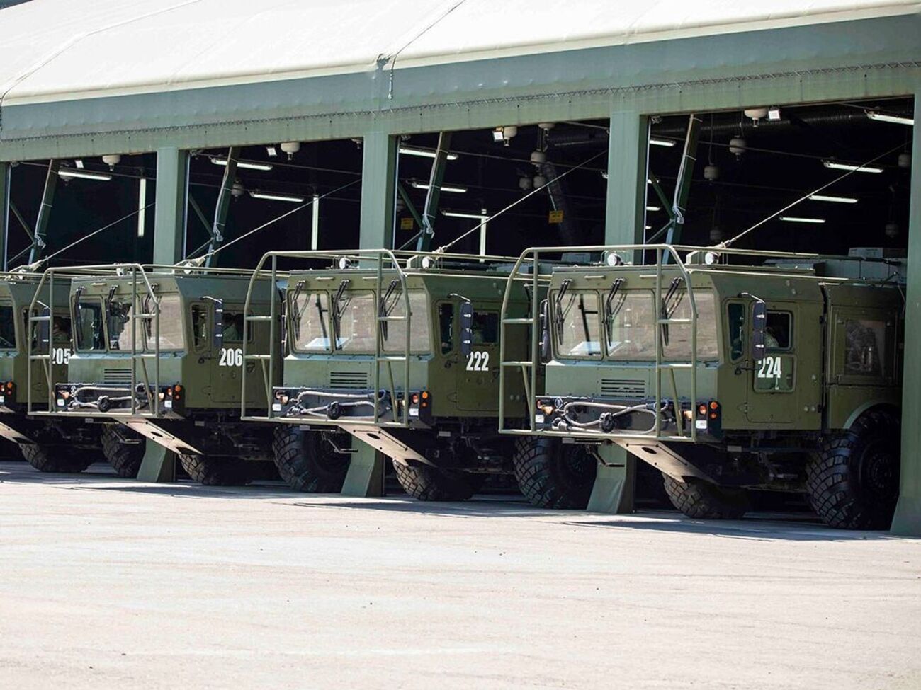 Путин предложил поручить главам минобороны и начальникам генштабов РФ и Беларуси проработать все детали передачи&nbsp;ОТРК "Искандер-М"