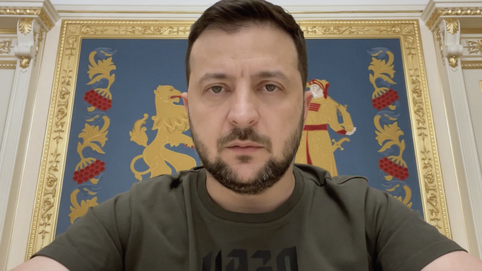 Зеленский: Санкционных пакетов против России недостаточно, вооруженной помощи для Украины нужно больше
