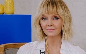 Валерия потеряла равновесие на сцене