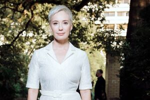 Хаматова уехала из РФ в Латвию