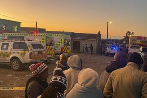 В ЮАР более 20 подростков погибли, когда отмечали в клубе окончание учебного года