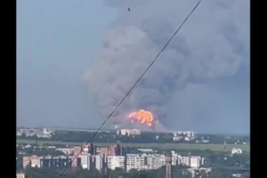 В соцсетях и СМИ сообщают о взрывах на складе боеприпасов РФ в результате удара ВСУ
