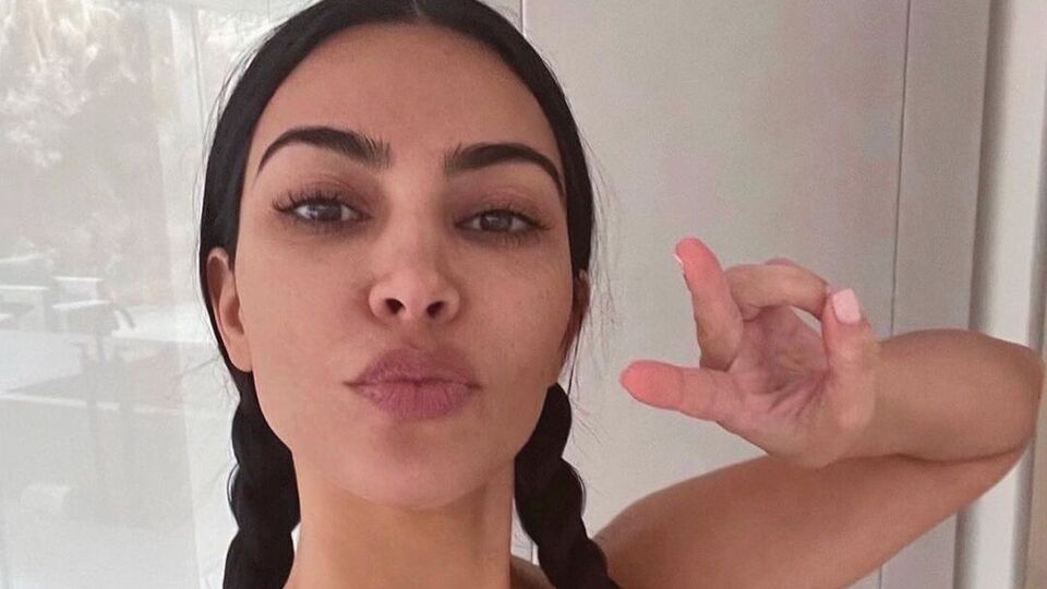 Кардашян представила новую модель белья