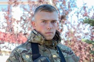 Прокопенко (на фото) до своего возвращения из плена передал руководство полком майору Надточию