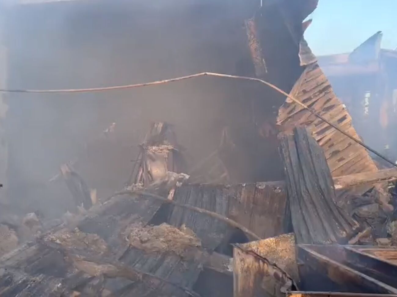 Геращенко показал, как выглядит разрушенный ТЦ в Кременчуге