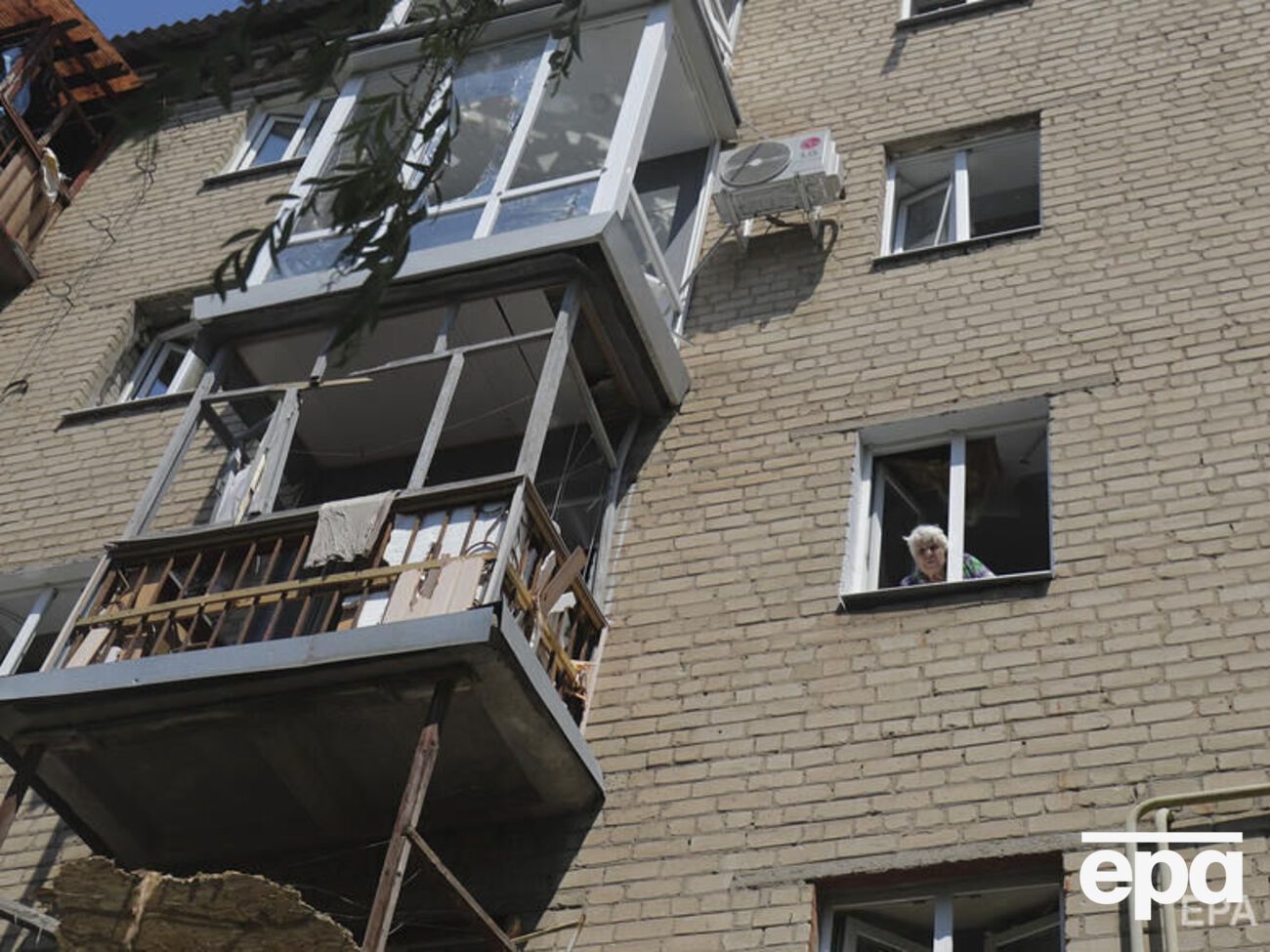 Жителей Донецкой области россияне обстреливают постоянно