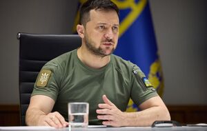 Зеленский: Количество авиабомб, снарядов реактивной артиллерии, бьющих по нашим городам, просто не поддается подсчету