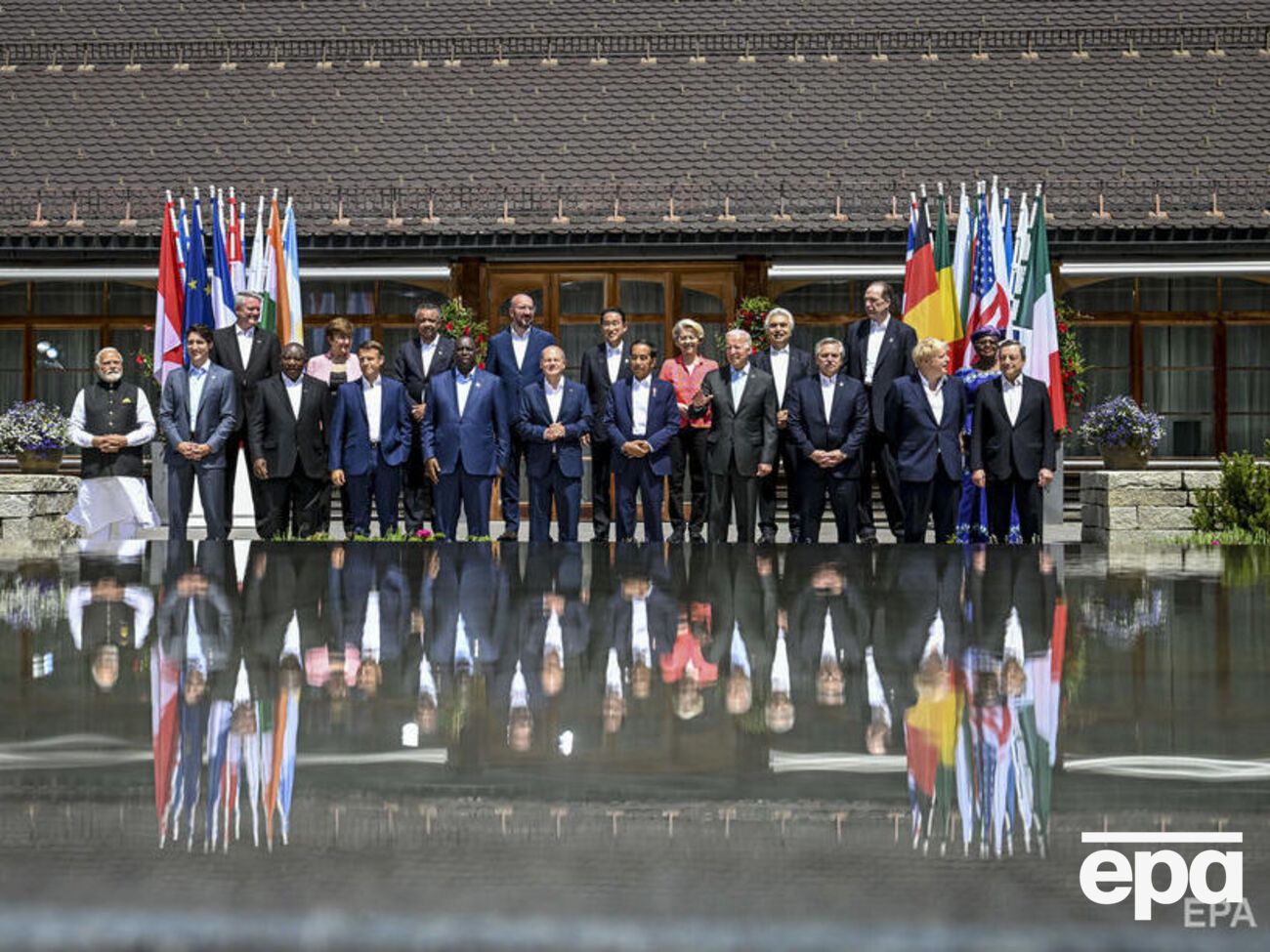 Лідери G7 заявили, що надаватимуть Україні фінансову та військову допомогу стільки, скільки потрібно