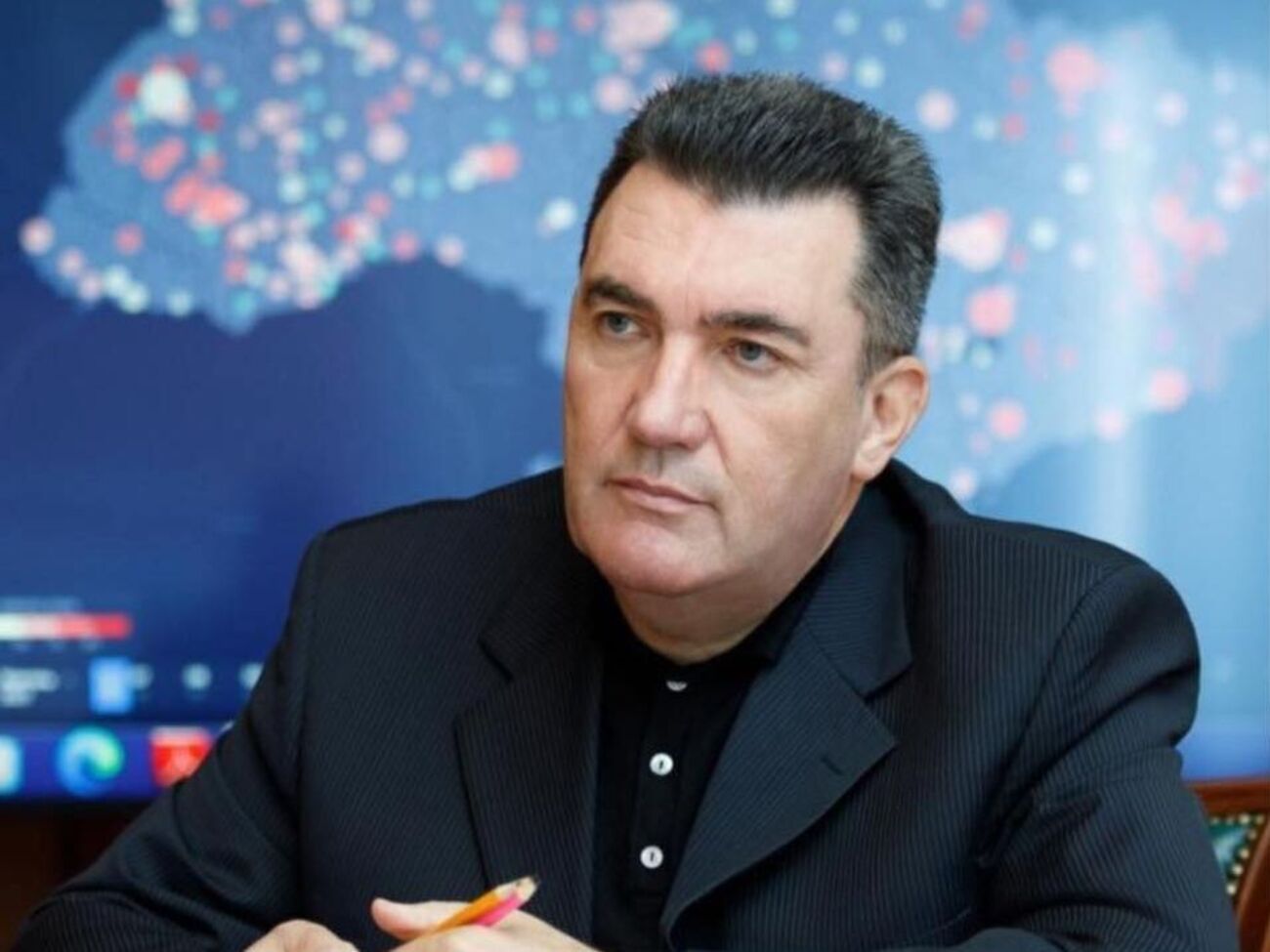 Хочу успокоить Медведева. Крым будет возвращен без попыток, сразу