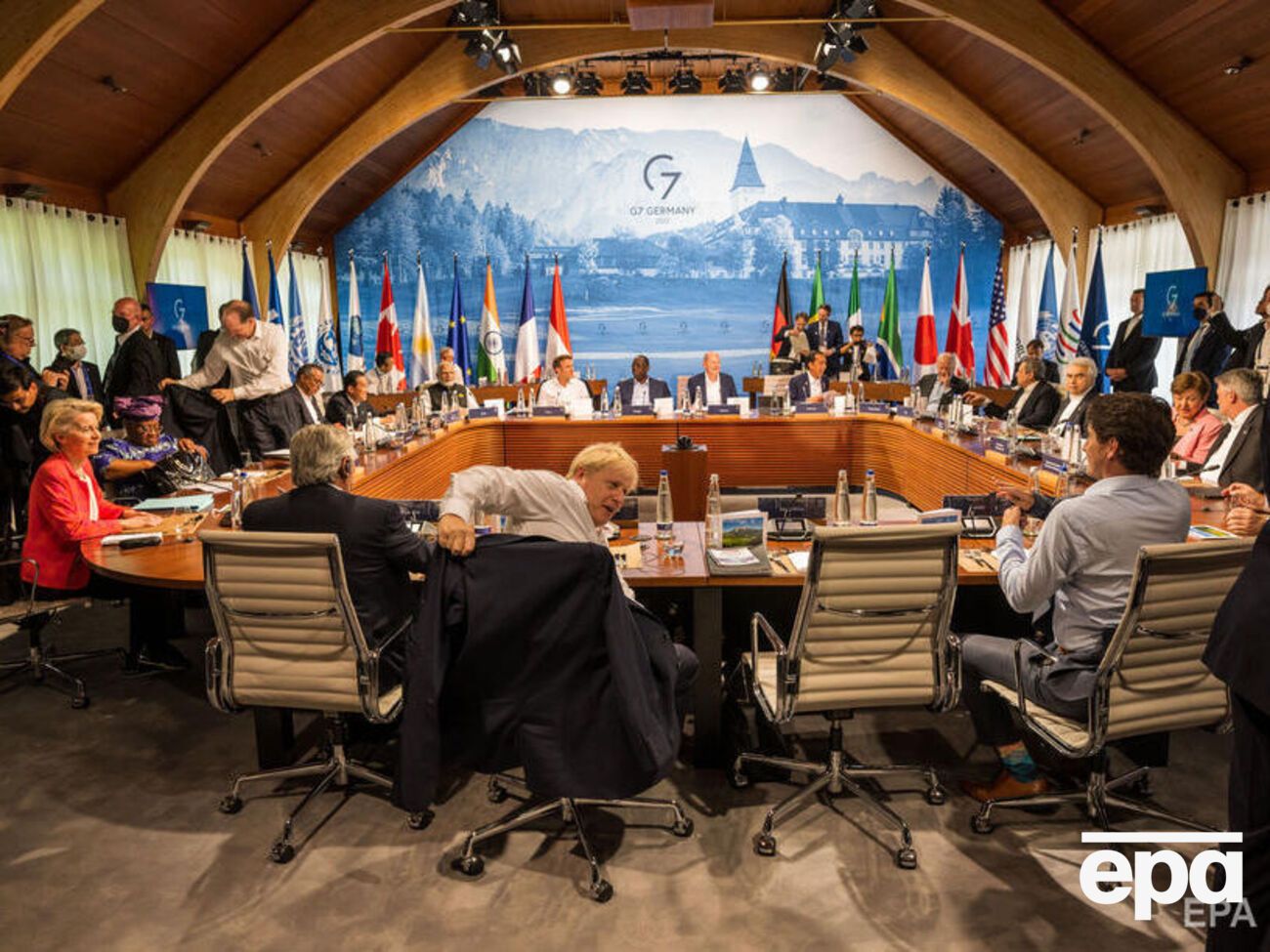 Лідери G7 заявили, що надаватимуть Україні фінансову та військову допомогу стільки, скільки потрібно