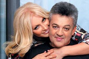 2015 року чоловік Повалій Ліхута заявив, що українці мають забезпечувати сім'ї артистів, якщо не хочуть, щоб ті виступали у РФ