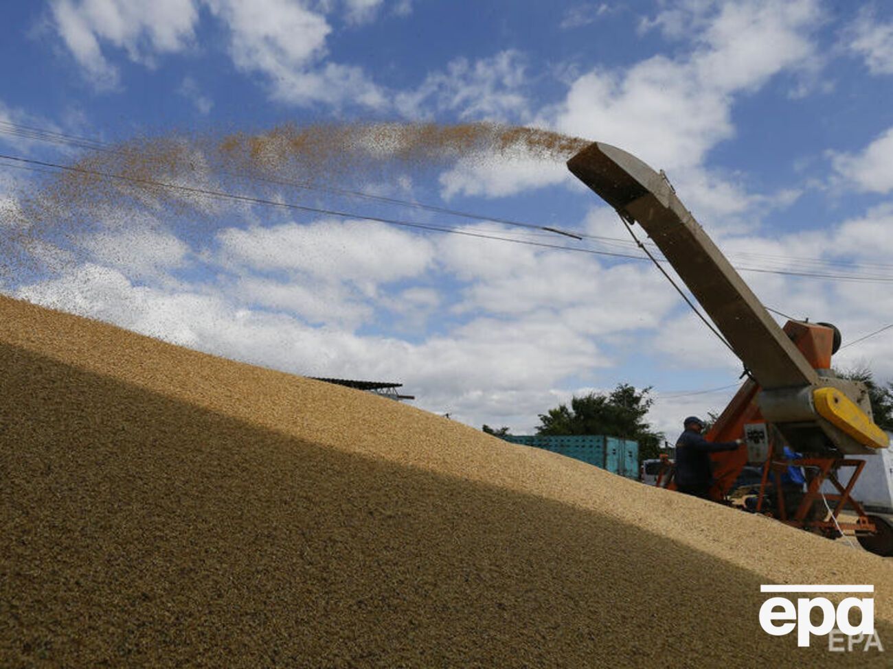 Из-за блокады россиянами портов Украина не может экспортировать зерно морскими путями