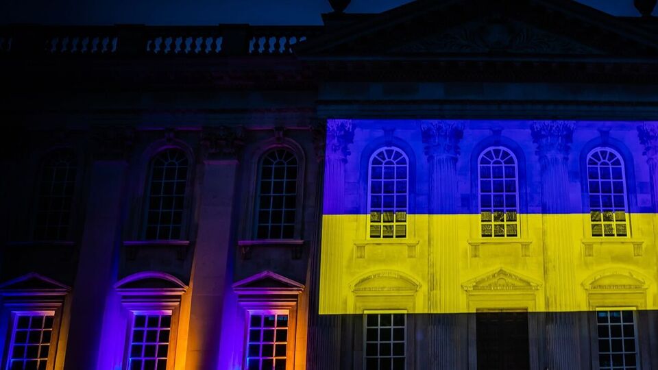 Університет також забезпечить проживання сім'ї і переїзд