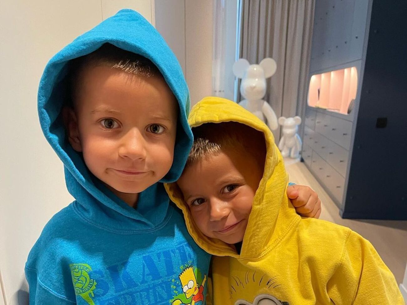 Сыновья&nbsp;Monatik Даниил и Платон поздравили украинцев с Днем Конституции