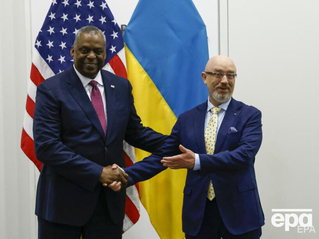 Остин и Резников провели разговор перед саммитом НАТО