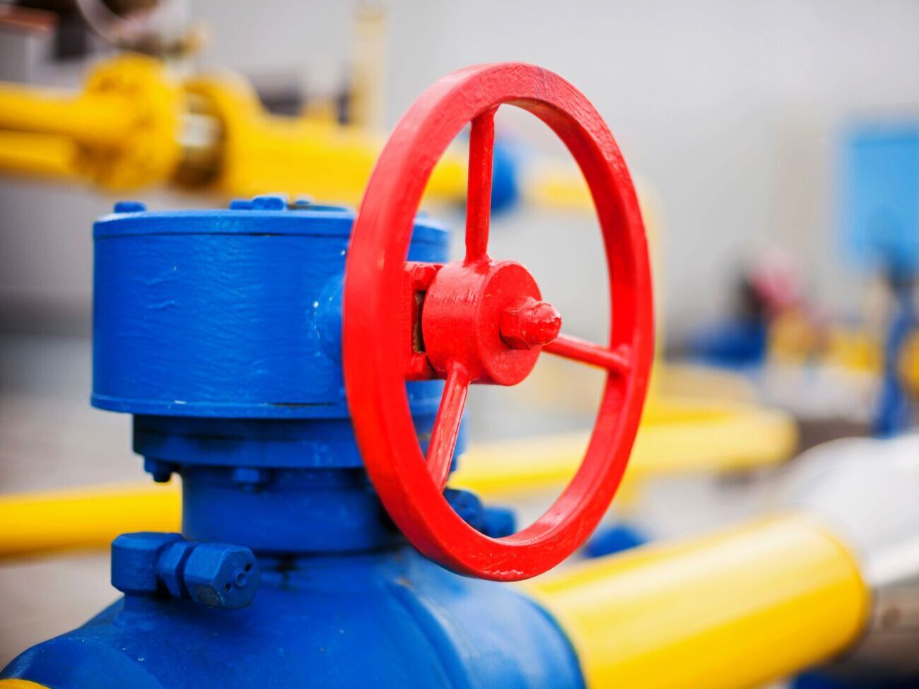 Оккупанты обстреляли магистральный газопровод