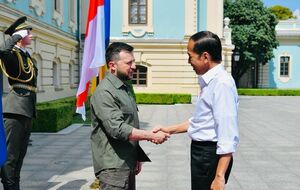 Видодо (справа) прибыл с визитом в Украину 29 июня, президент Индонезии встретился с Зеленским