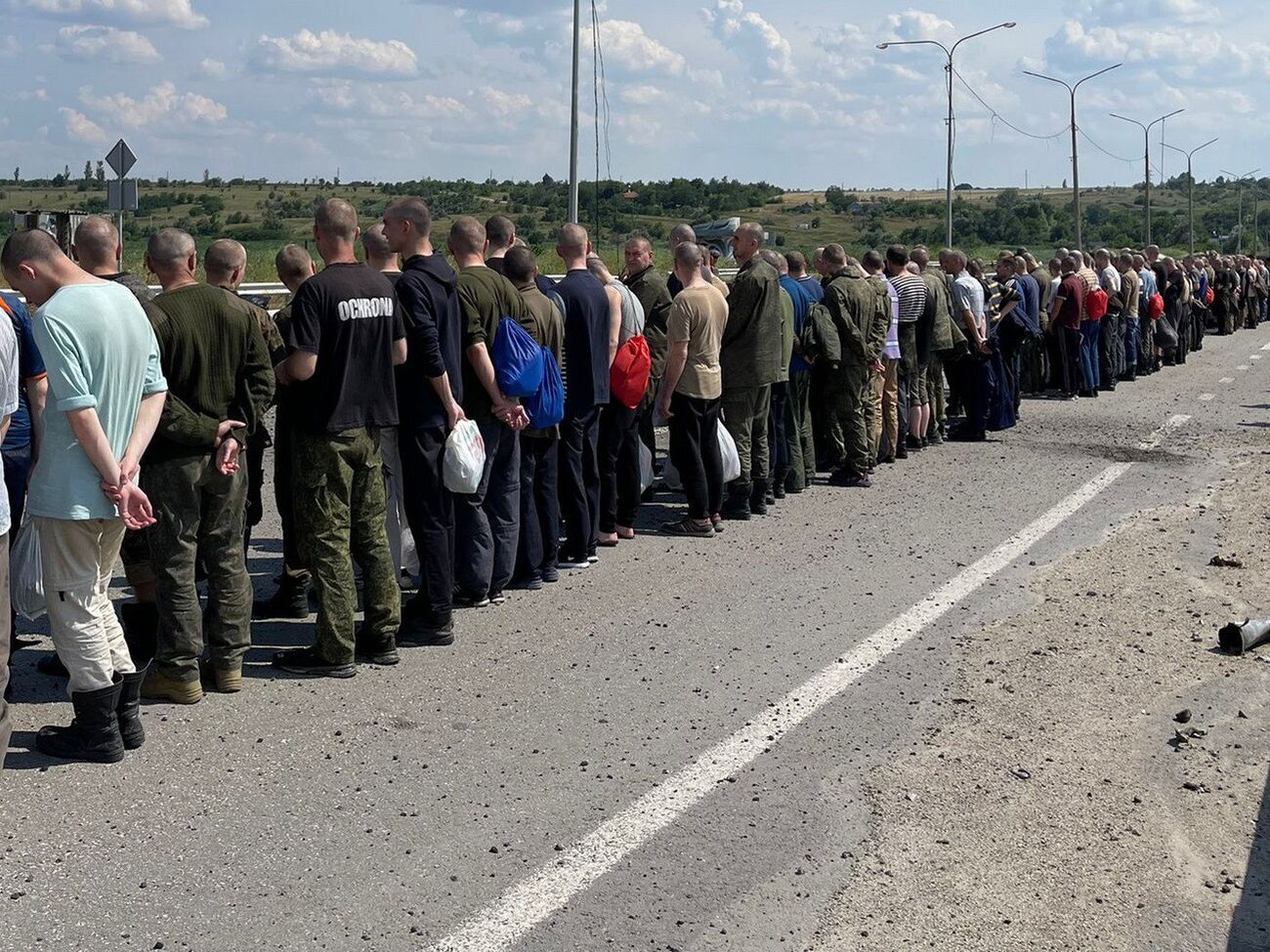 Имен освобожденных из плена оккупантов украинских защитников в ГУР не называли, но опубликовали их фото