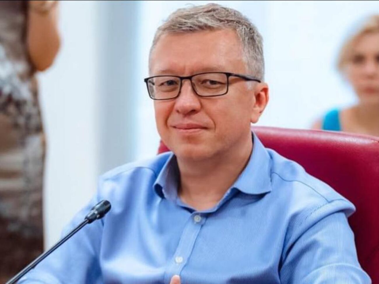 После повышения учетной ставки с 10% до 25% спрос на доллары уменьшится, гривна немного подрастет