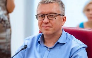 После повышения учетной ставки с 10% до 25% спрос на доллары уменьшится, гривна немного подрастет