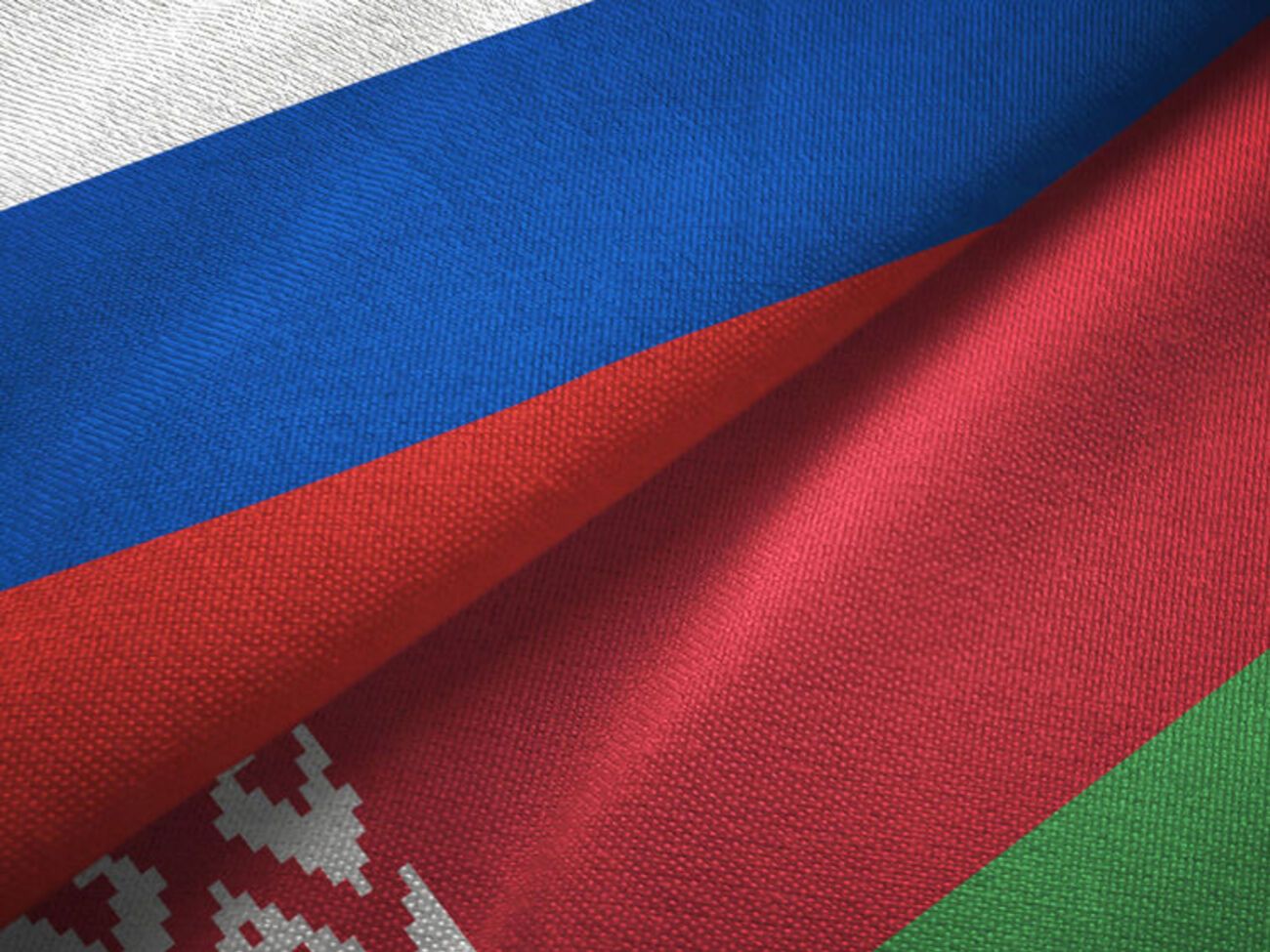 Спортсменів Росії та Білорусі усунули від багатьох міжнародних змагань