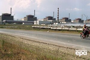 Во время захвата станции снаряд, выпущенный оккупантами, разорвался вблизи одного из энергоблоков