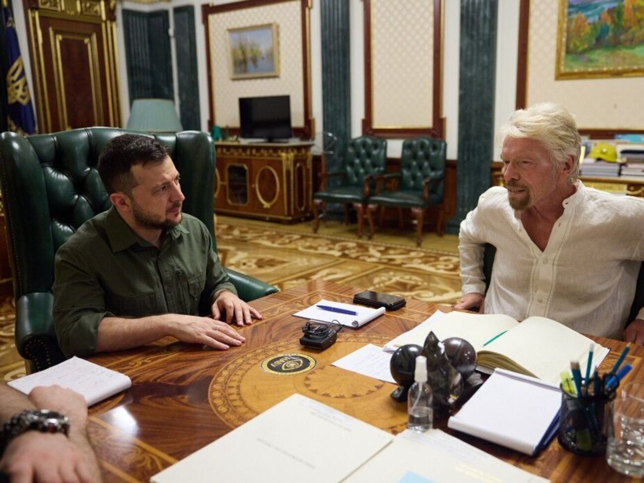 Зеленский и Брэнсон встретились 29 июня