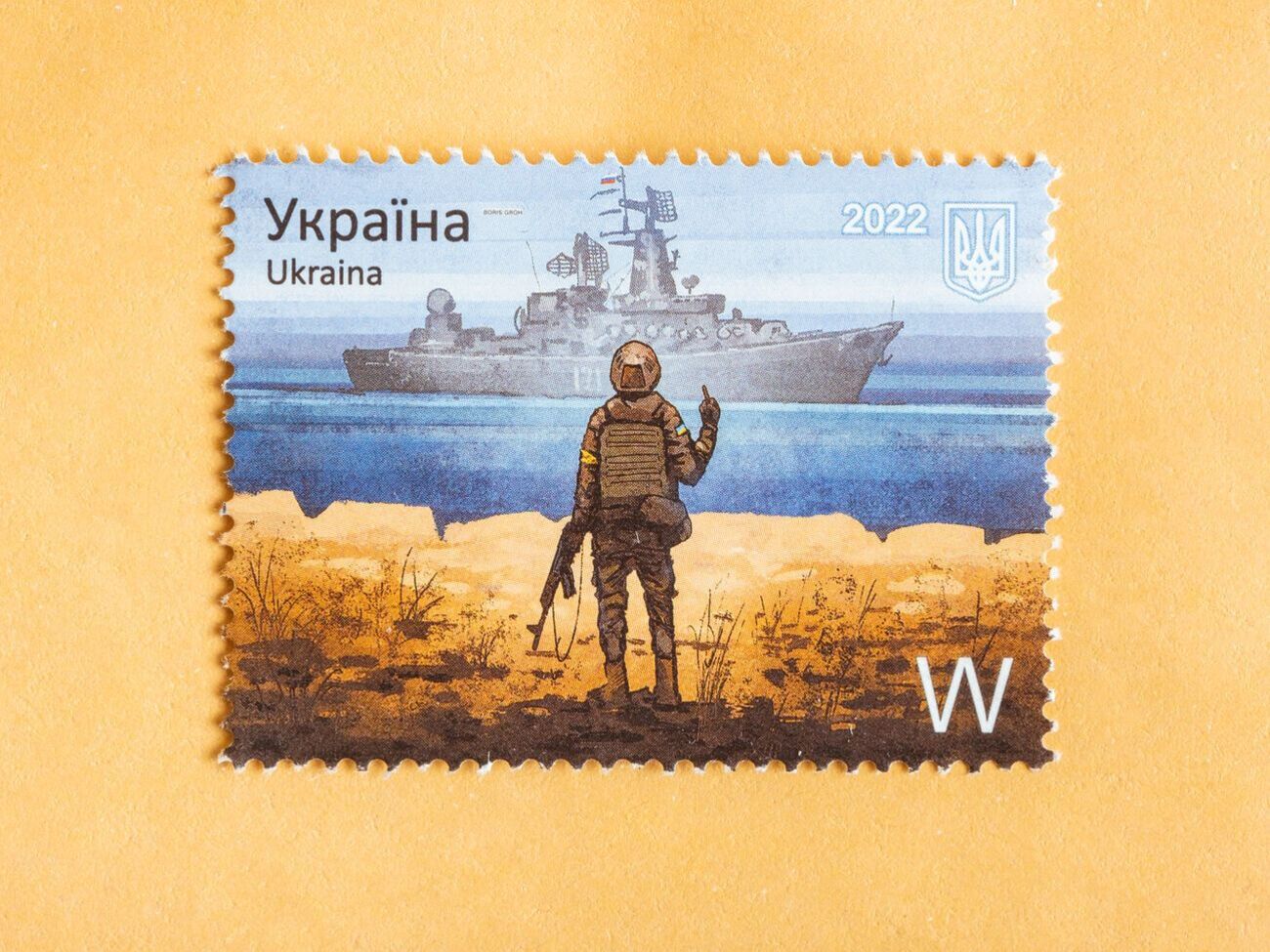 Острів Зміїний став одним із символів спротиву України російському вторгненню після того, як український гарнізон відповів на пропозицію здатися екіпажу крейсера ЧФ РФ "Москва": "Російський військовий корабель, іди нах...й"