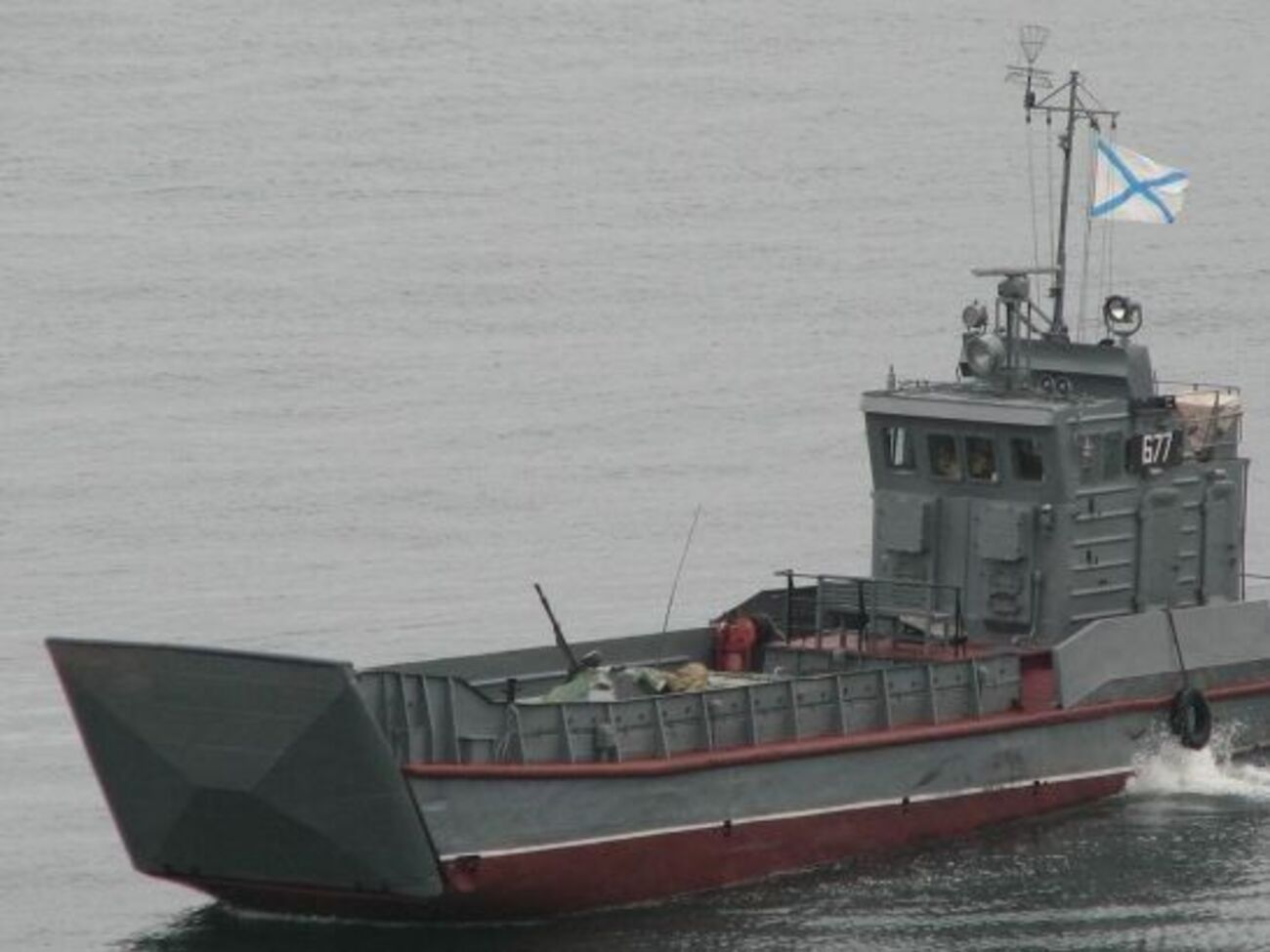 Десантный катер Д-106 ЧФ наткнулся на мину