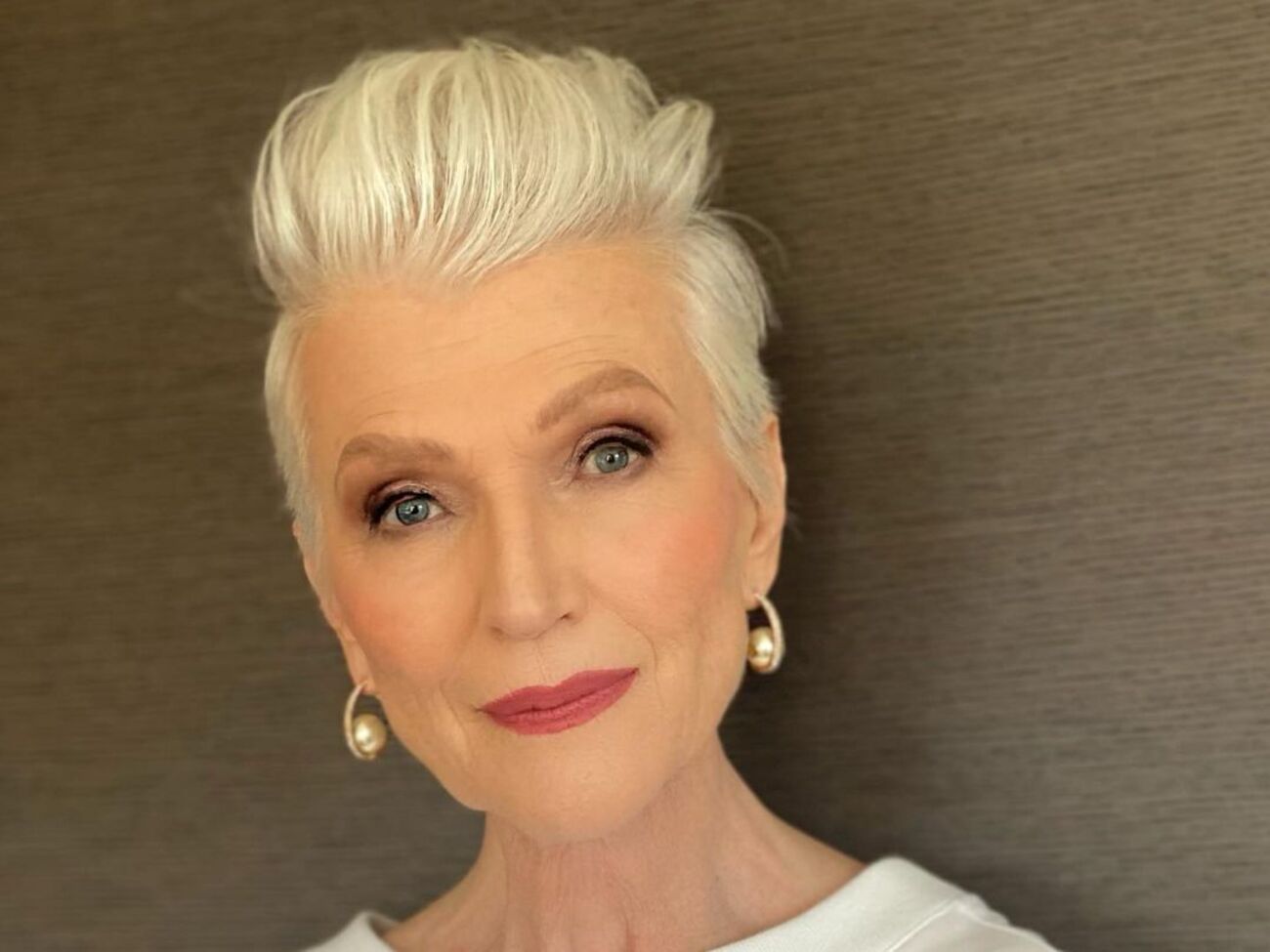 74-річна Мей Маск працює дієтологинею й читає лекції про здорове харчування