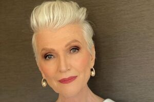 74-річна Мей Маск працює дієтологинею й читає лекції про здорове харчування