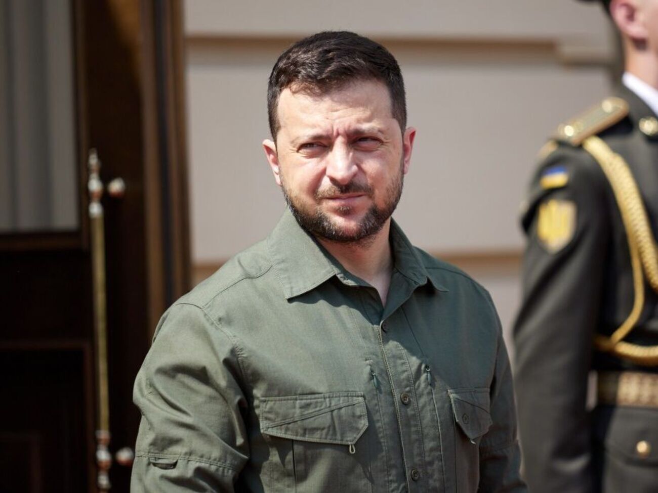 Крок за кроком ЗСУ витіснять окупантів з українського моря, землі та неба, зазначив Зеленський