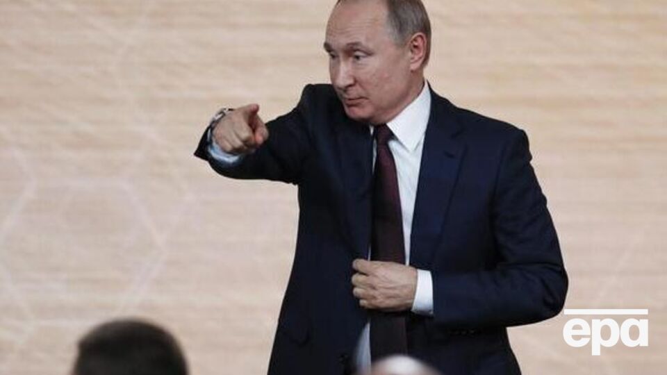 Путін (на фото) не лазить у ракетні шахти, наголосив Пугачов