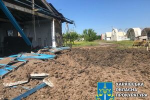 Росіяни пошкодили кілька ангарів і літаки цивільної авіації