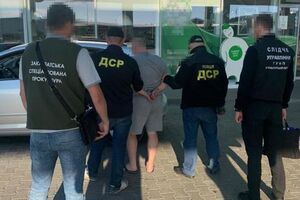 Трьох фігурантів затримали, їх повідомили про підозру