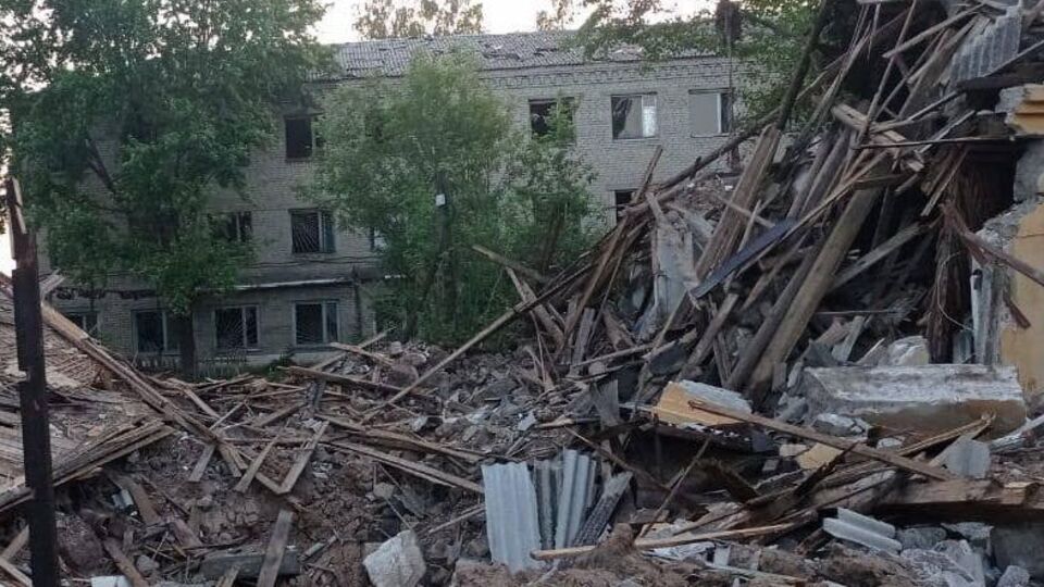 В ходе разбора завалов спасатели обнаружили в Дружковке и Краматорске тела женщины и мужчины, отметили в ГУ ГСЧС в Донецкой области