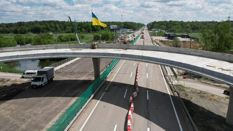 В настоящее время в Украине полностью разрушены 24 тыс. км дорог, отметил Ивко